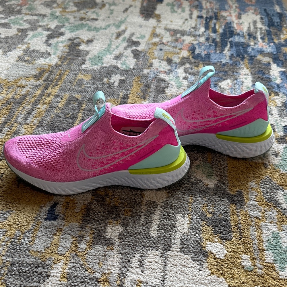 Nike Pink Sneakers